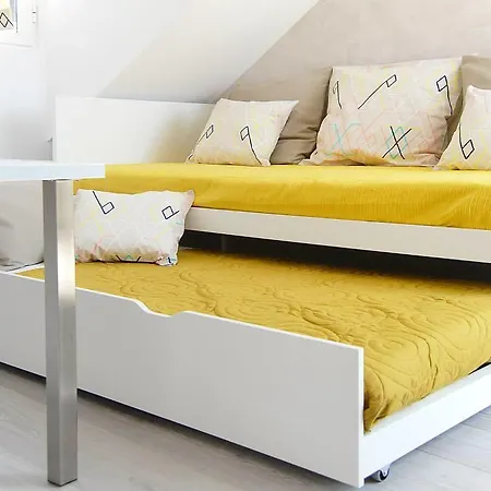 Low Cost Sun Terrace Lejlighed *